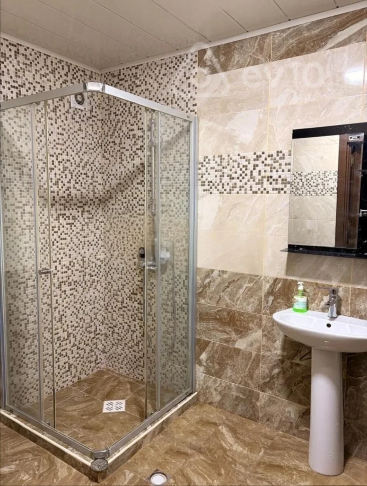 Kirayə verilir 2 otaqlı yeni tikili 60 m²