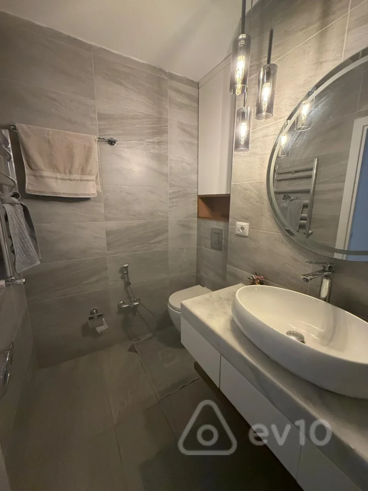 Satılır 3 otaqlı yeni tikili 120 m²