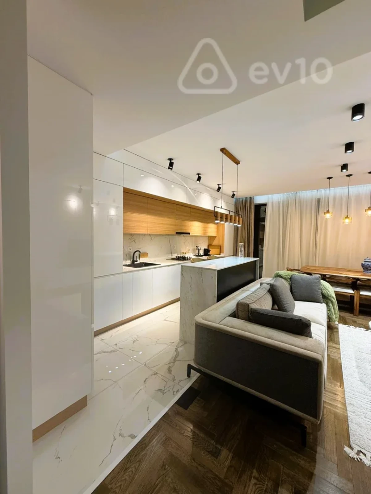 Satılır 3 otaqlı yeni tikili 120 m²