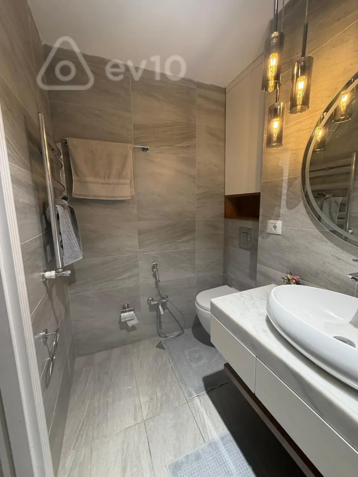 Satılır 3 otaqlı yeni tikili 120 m²