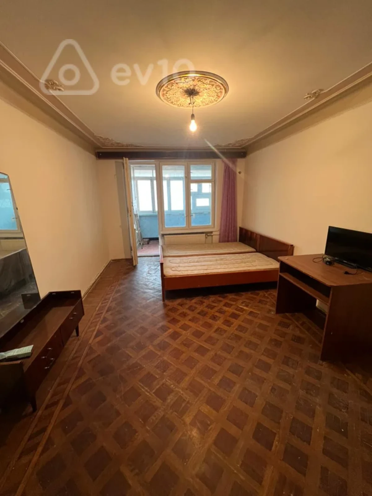Satılır 3 otaqlı köhnə tikili 68 m²