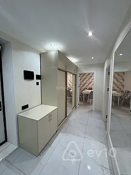 Kirayə verilir 2 otaqlı yeni tikili 70 m²