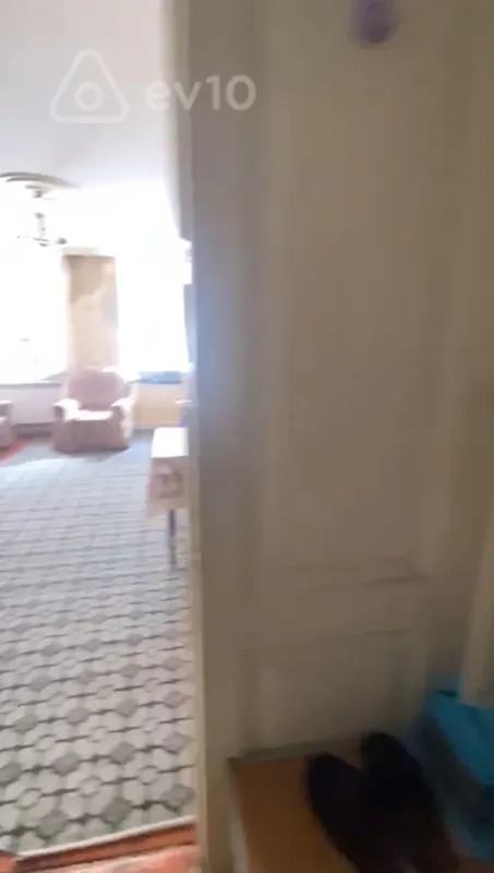 Kirayə verilir 2 otaqlı köhnə tikili 50 m²