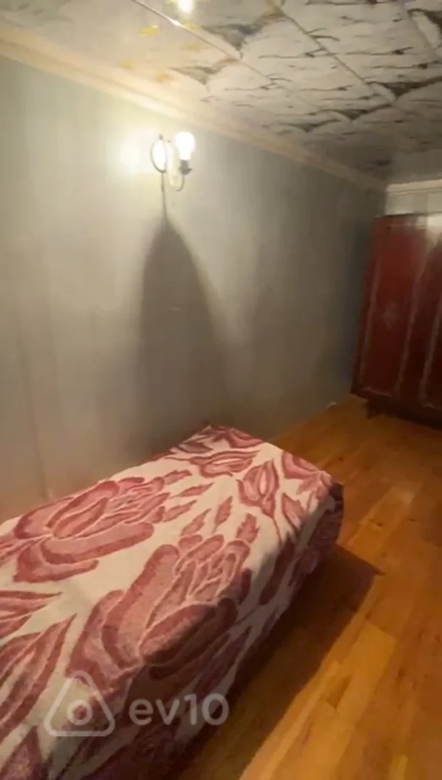 Kirayə verilir 2 otaqlı köhnə tikili 50 m²