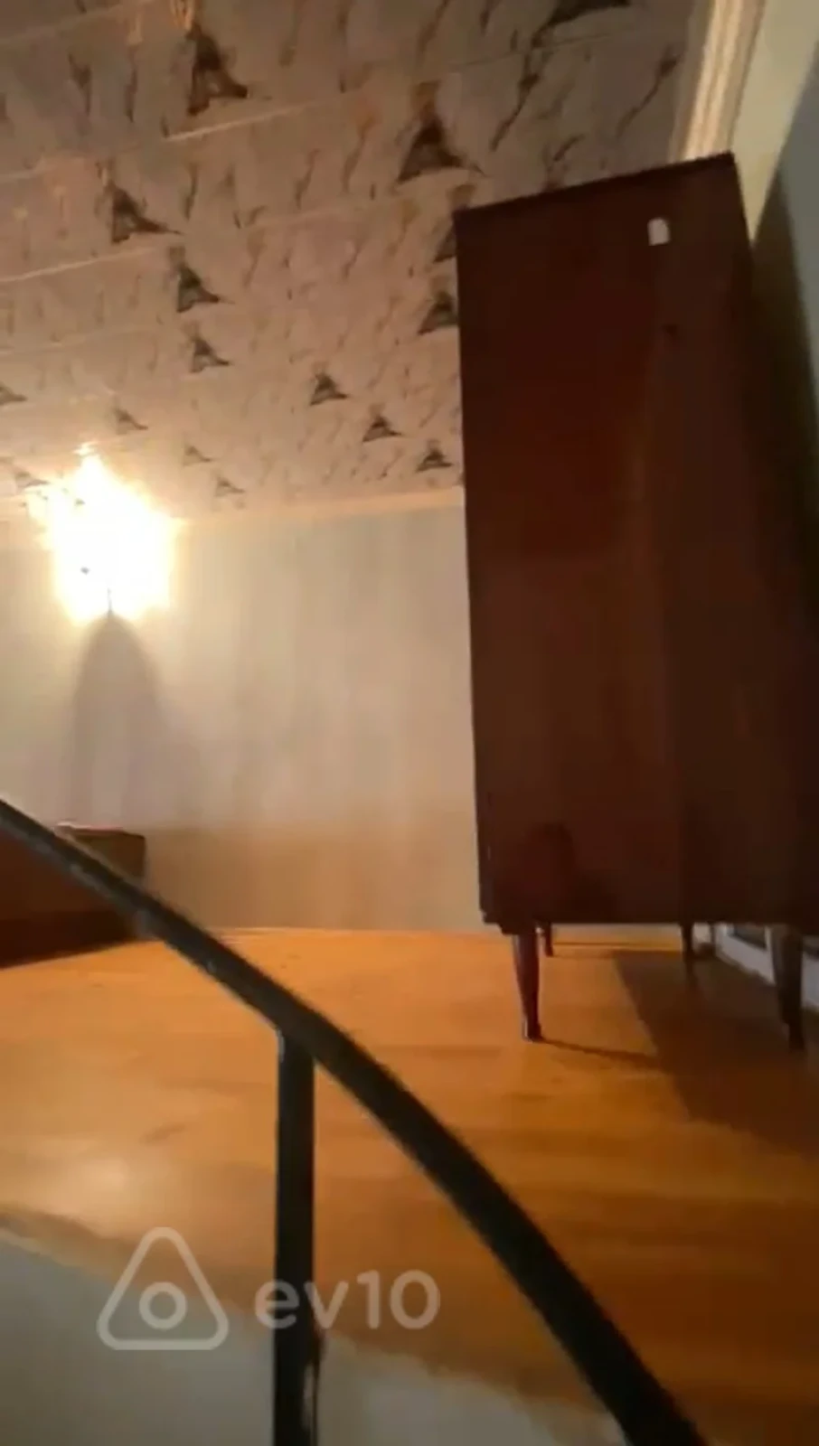 Kirayə verilir 2 otaqlı köhnə tikili 50 m²