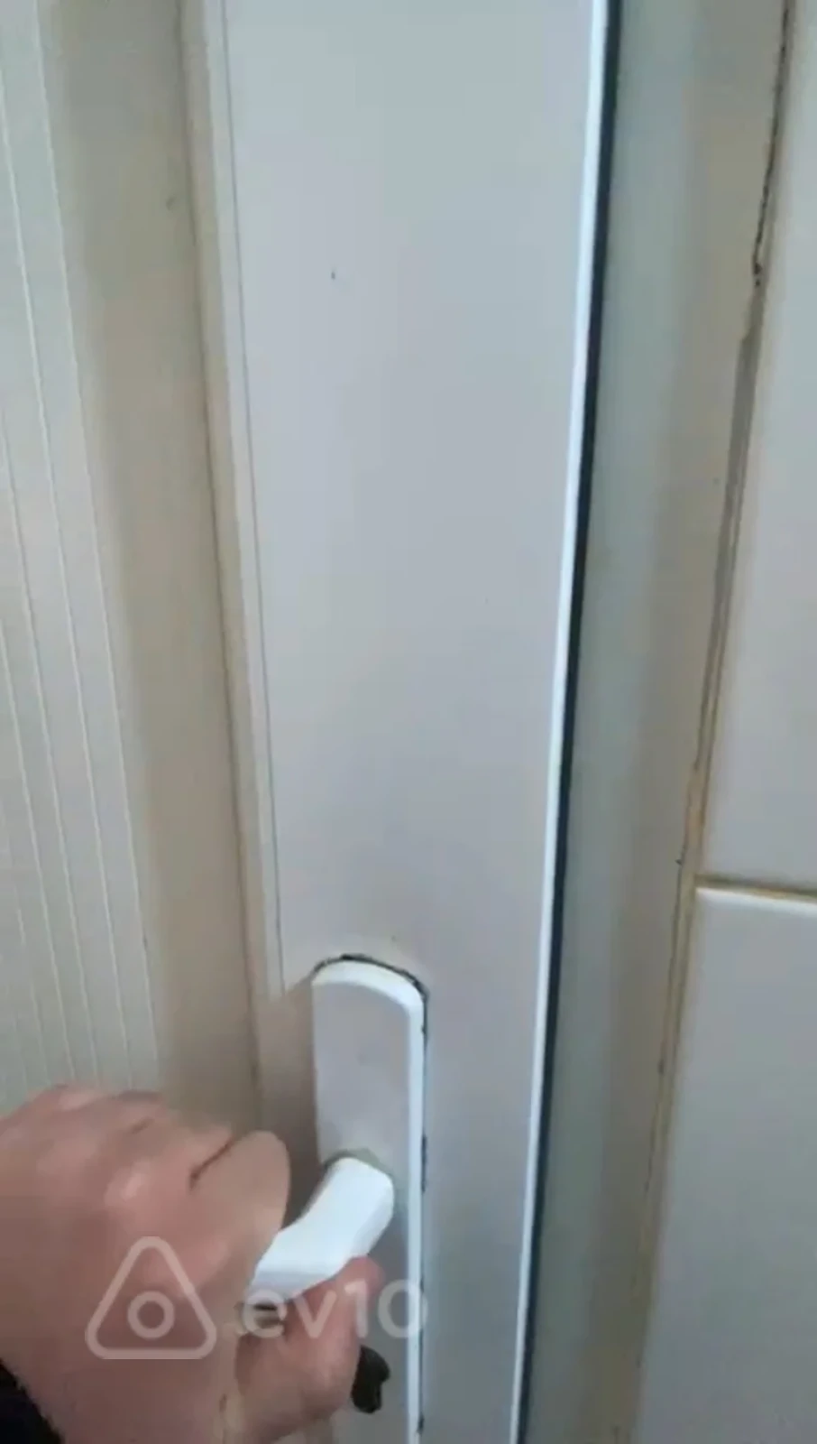 Kirayə verilir 2 otaqlı köhnə tikili 50 m²