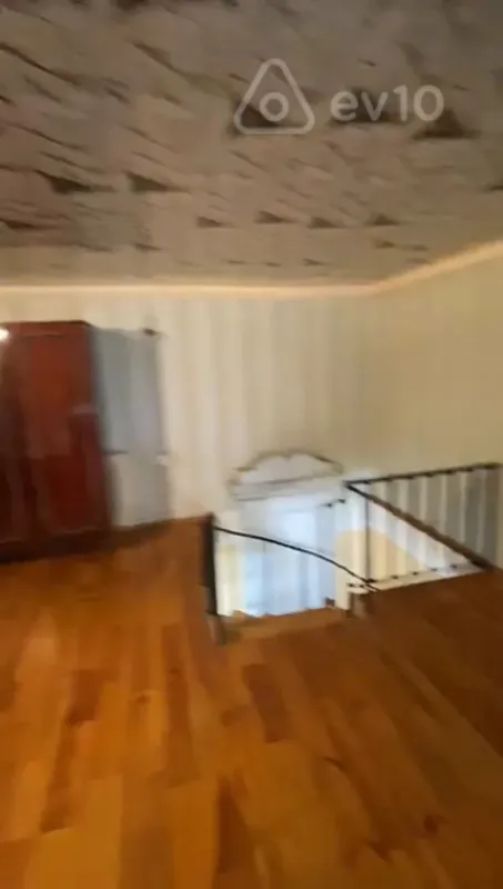 Kirayə verilir 2 otaqlı köhnə tikili 50 m²