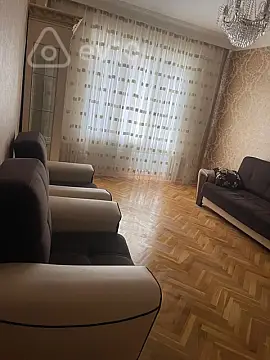 Kirayə verilir 3 otaqlı köhnə tikili 105 m²