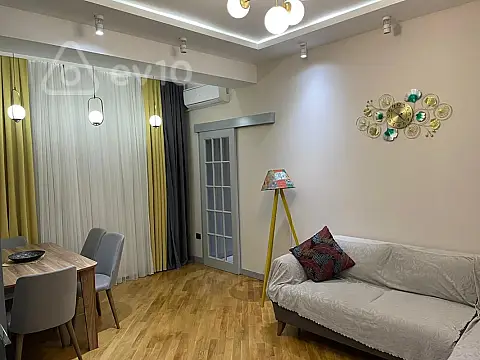 Kirayə verilir 2 otaqlı yeni tikili 65 m²