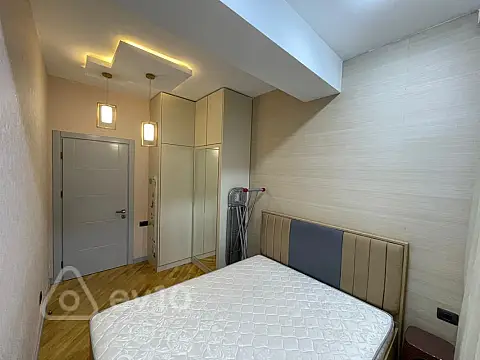 Kirayə verilir 2 otaqlı yeni tikili 65 m²