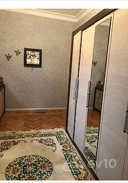 Kirayə verilir 2 otaqlı köhnə tikili 60 m²