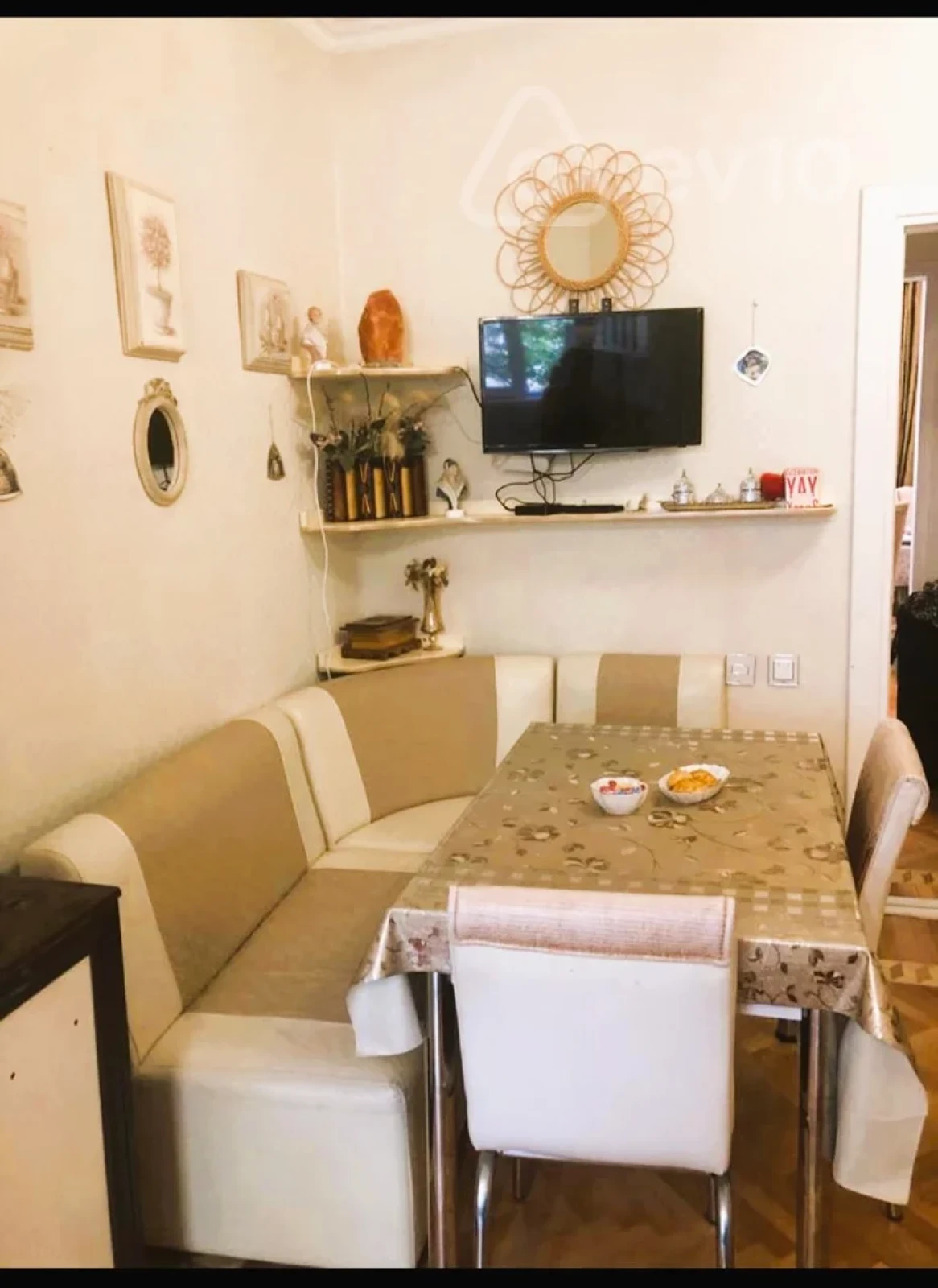 Kirayə verilir 2 otaqlı köhnə tikili 60 m²