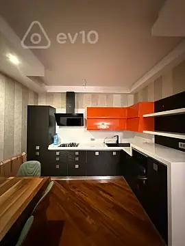 Kirayə verilir 2 otaqlı yeni tikili 70 m²
