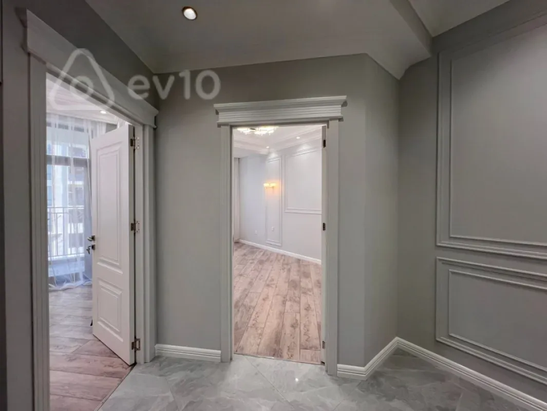 Satılır 2 otaqlı yeni tikili 57 m²