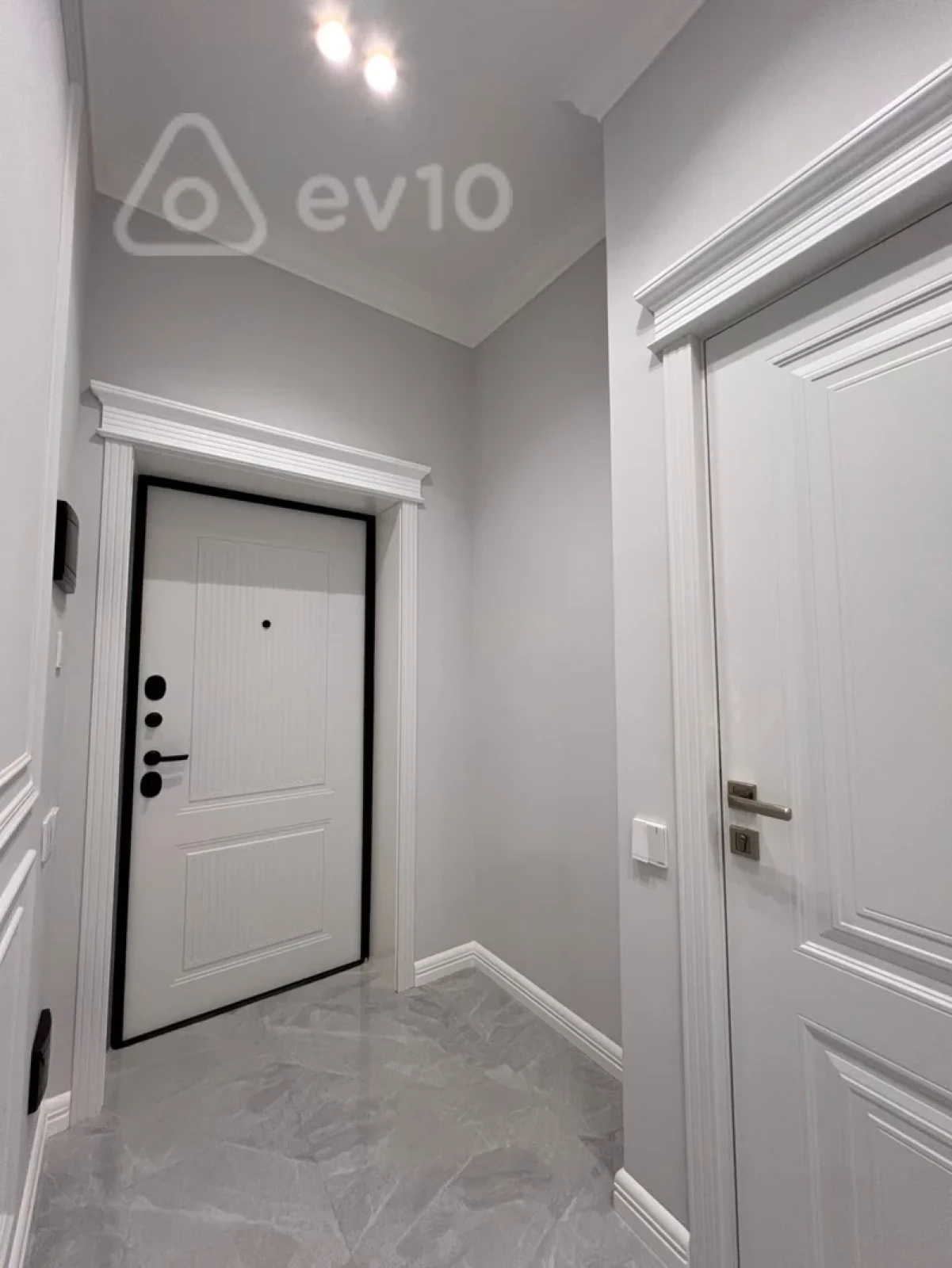 Satılır 2 otaqlı yeni tikili 57 m²