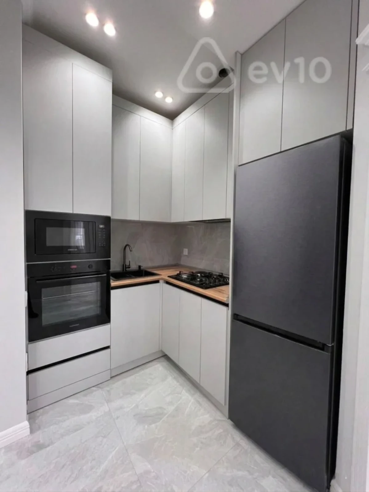 Satılır 2 otaqlı yeni tikili 57 m²