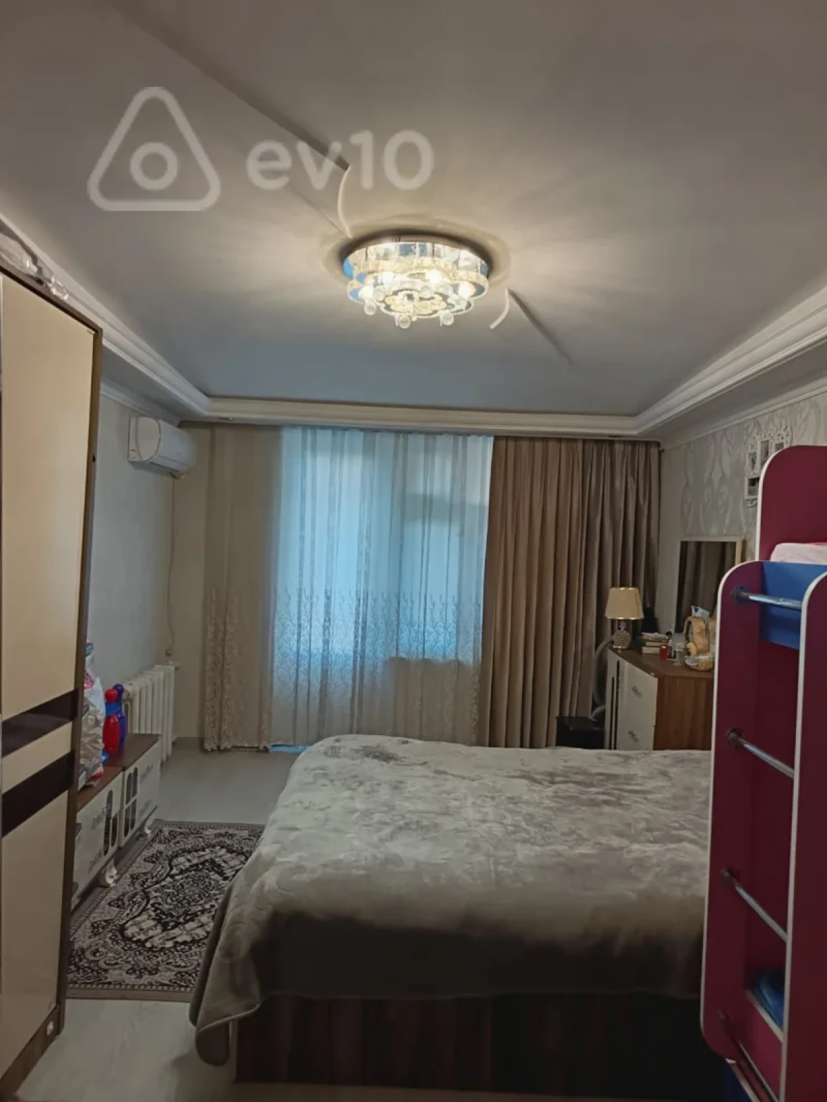 Satılır 3 otaqlı köhnə tikili 80 m²