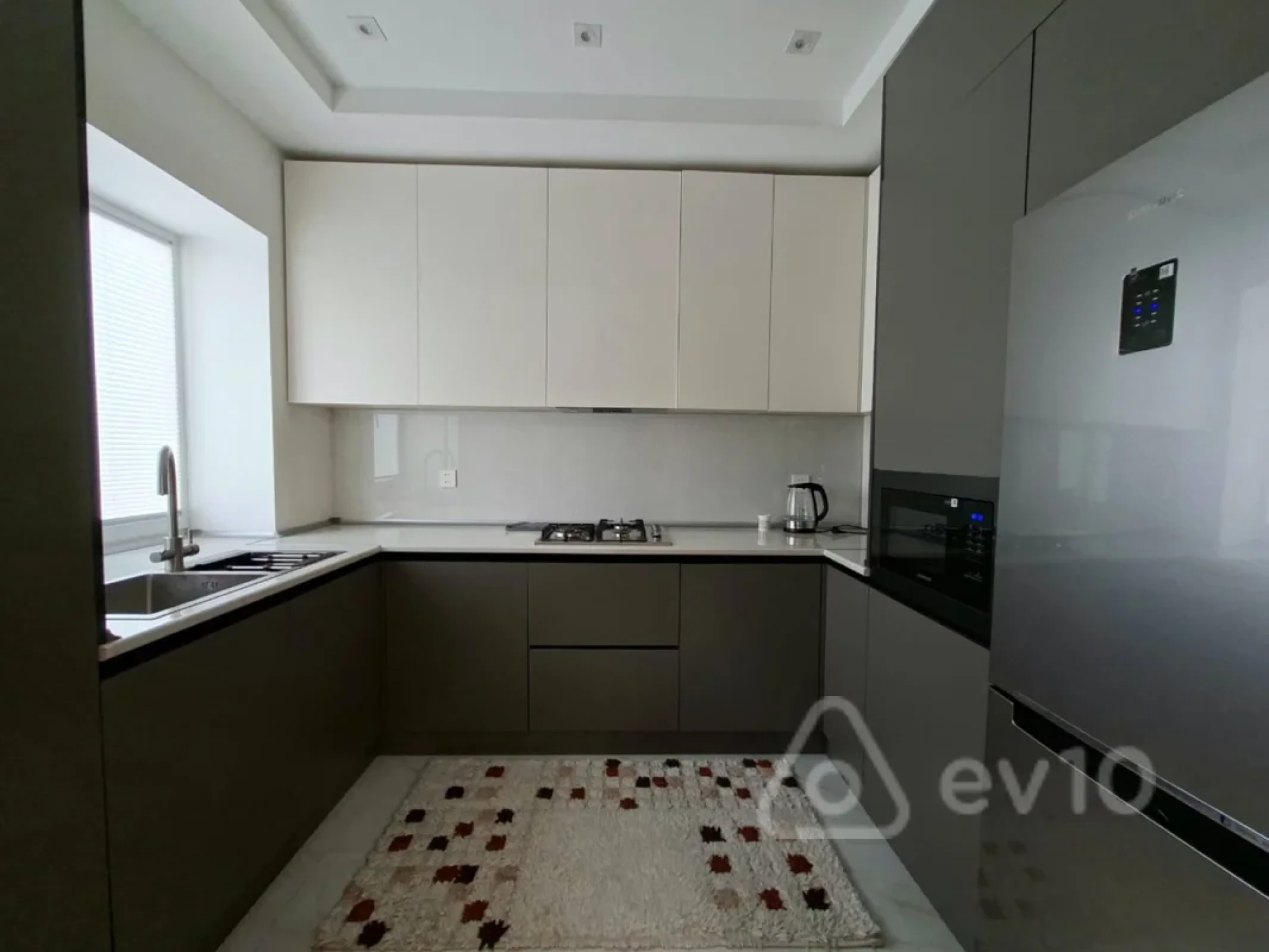 Satılır 3 otaqlı köhnə tikili 75 m²