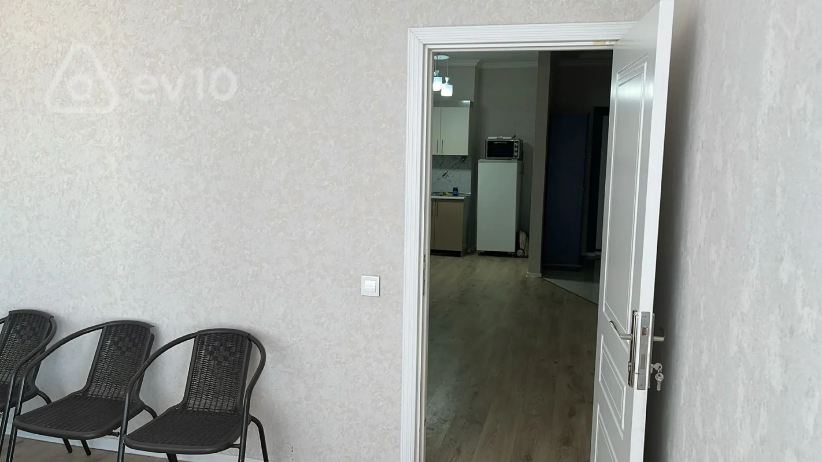 Kirayə verilir 3 otaqlı yeni tikili 80 m²