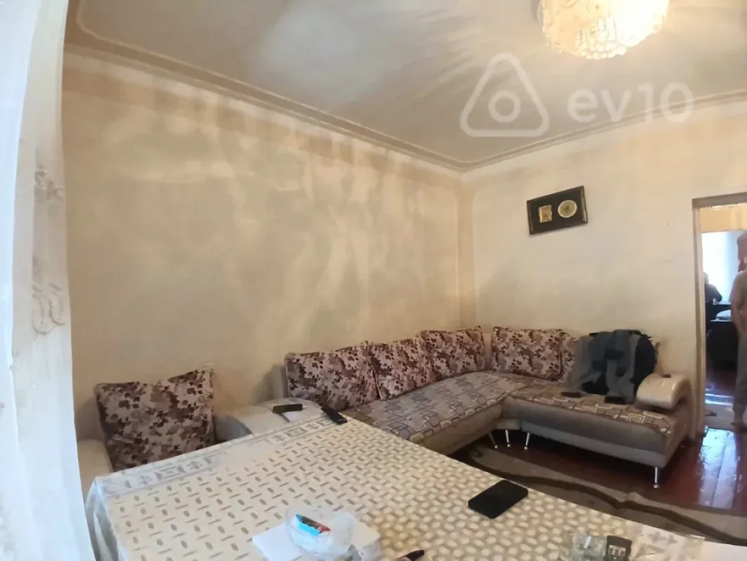 Satılır 3 otaqlı köhnə tikili 67 m²