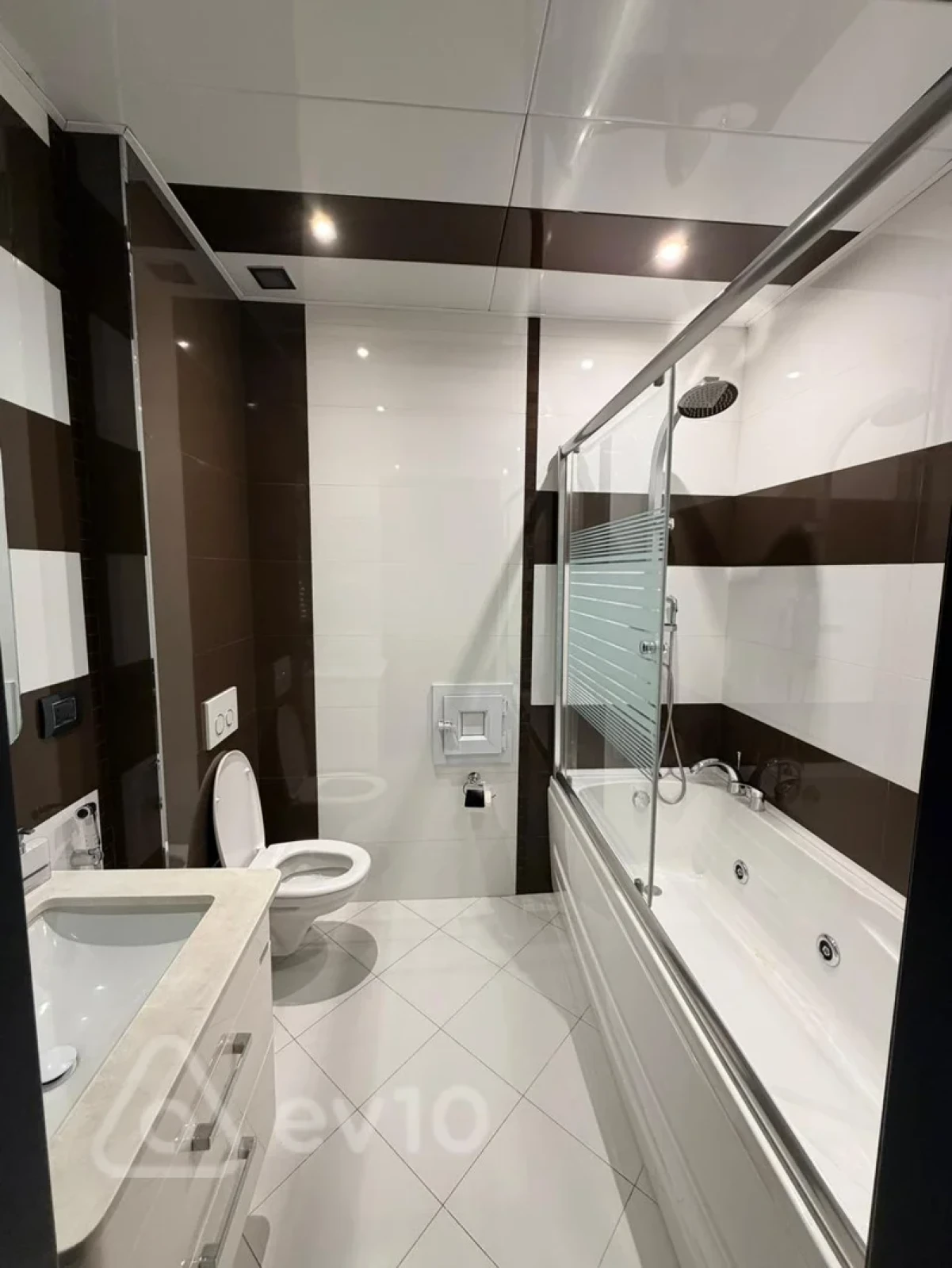 Satılır 4 otaqlı yeni tikili 147 m²