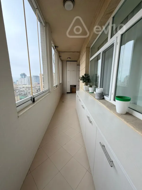 Satılır 4 otaqlı yeni tikili 147 m²