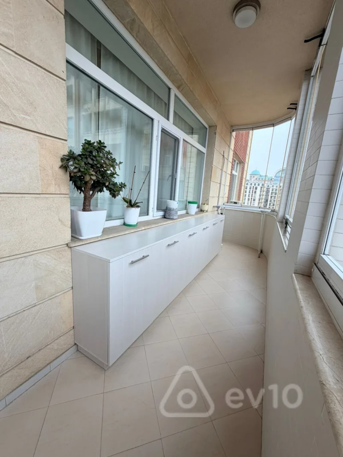 Satılır 4 otaqlı yeni tikili 147 m²