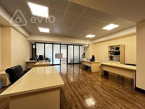 Kirayə verilir 2 otaqlı ofis 73 m²