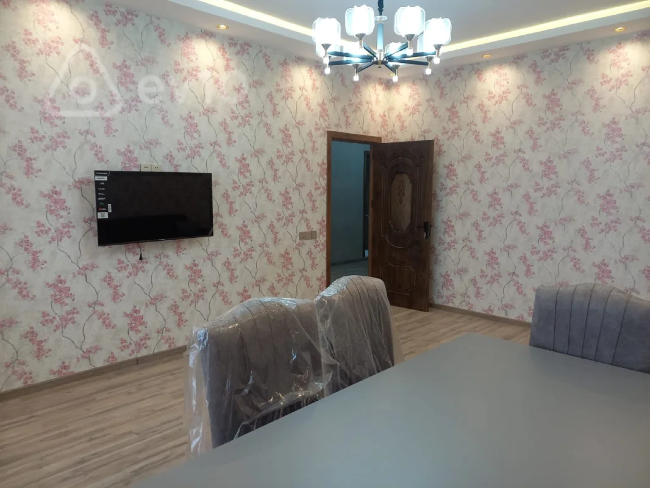 Kirayə verilir 2 otaqlı yeni tikili 75 m²