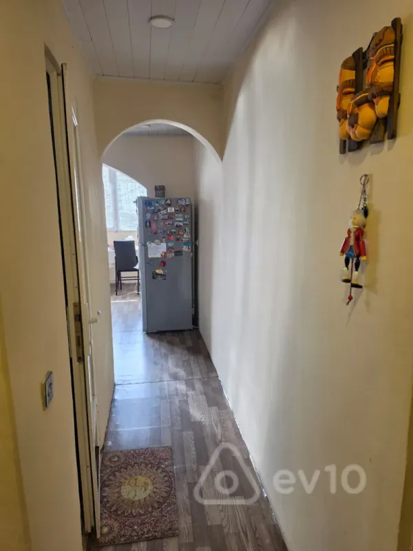 Satılır 3 otaqlı köhnə tikili 60 m²