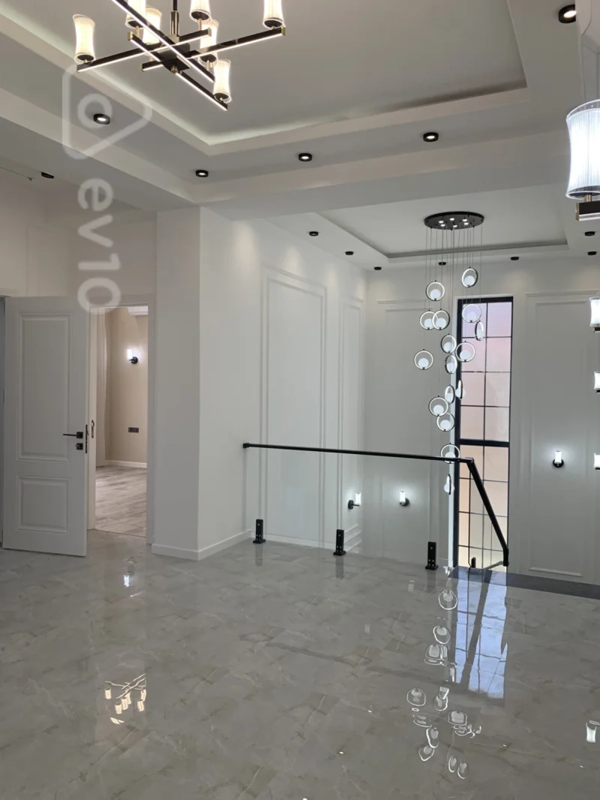 Satılır 7 otaqlı həyət evi 430 m²