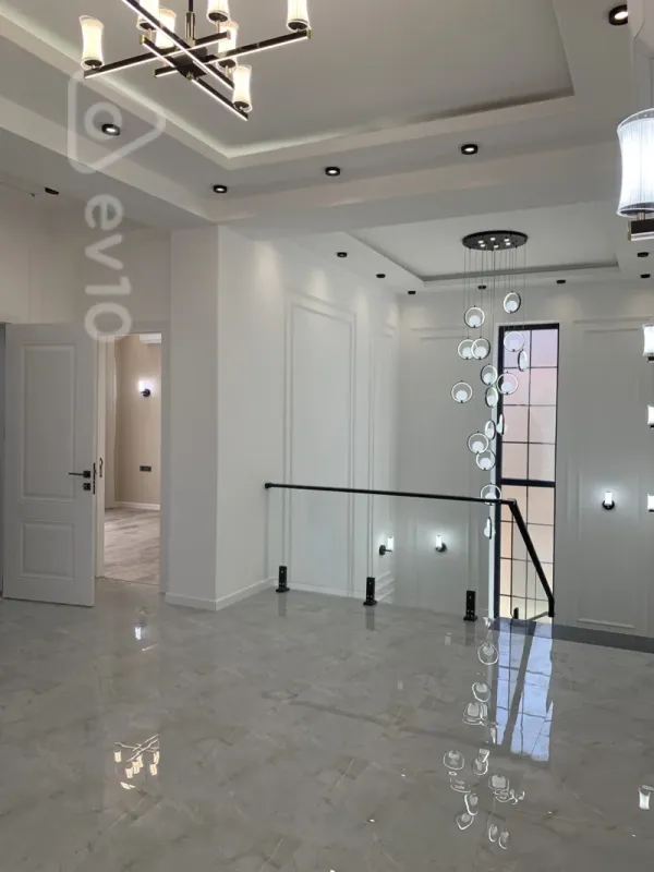 Satılır 7 otaqlı həyət evi 430 m²