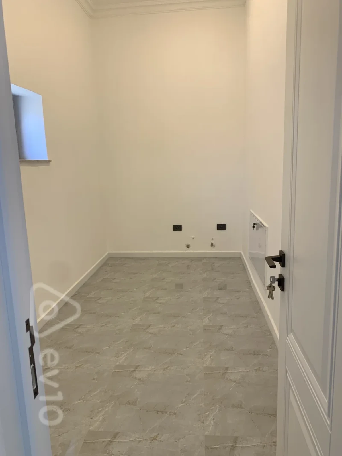 Satılır 7 otaqlı həyət evi 430 m²