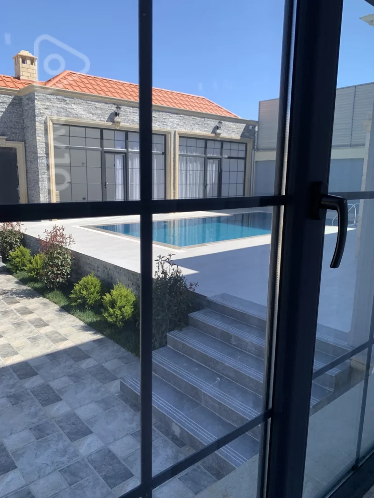Satılır 7 otaqlı həyət evi 430 m²