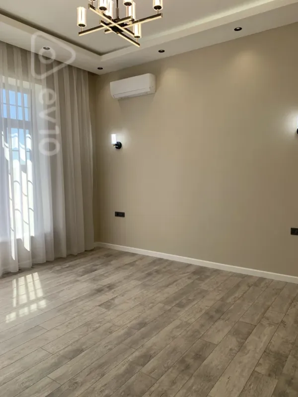 Satılır 7 otaqlı həyət evi 430 m²