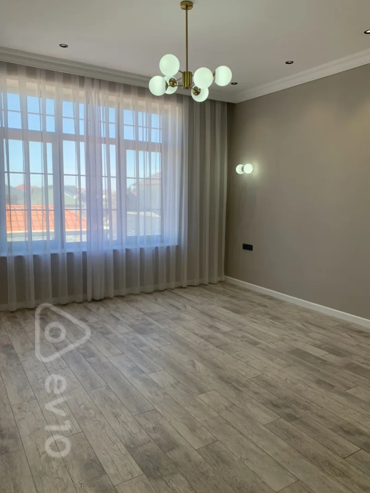Satılır 7 otaqlı həyət evi 430 m²