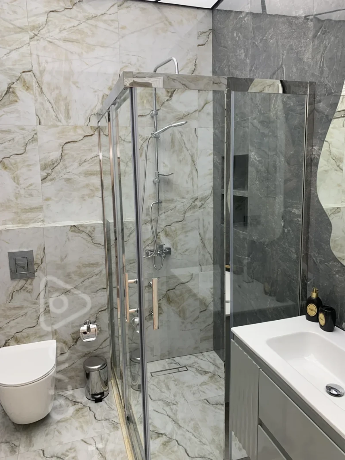 Satılır 7 otaqlı həyət evi 430 m²