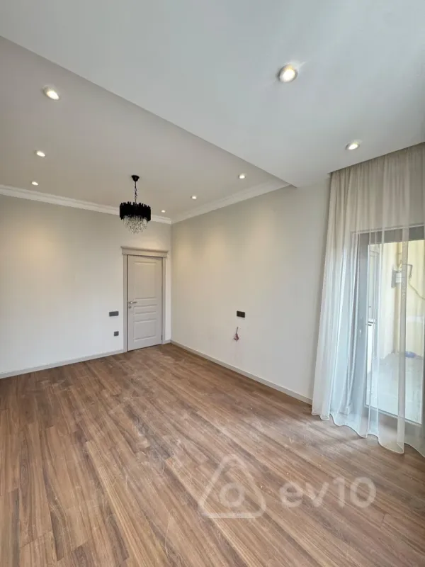 Satılır 2 otaqlı yeni tikili 62 m²
