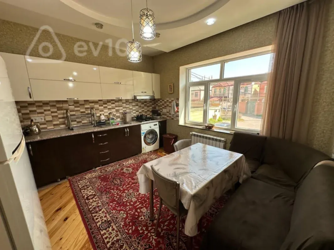 Kirayə verilir 4 otaqlı həyət evi 130 m²