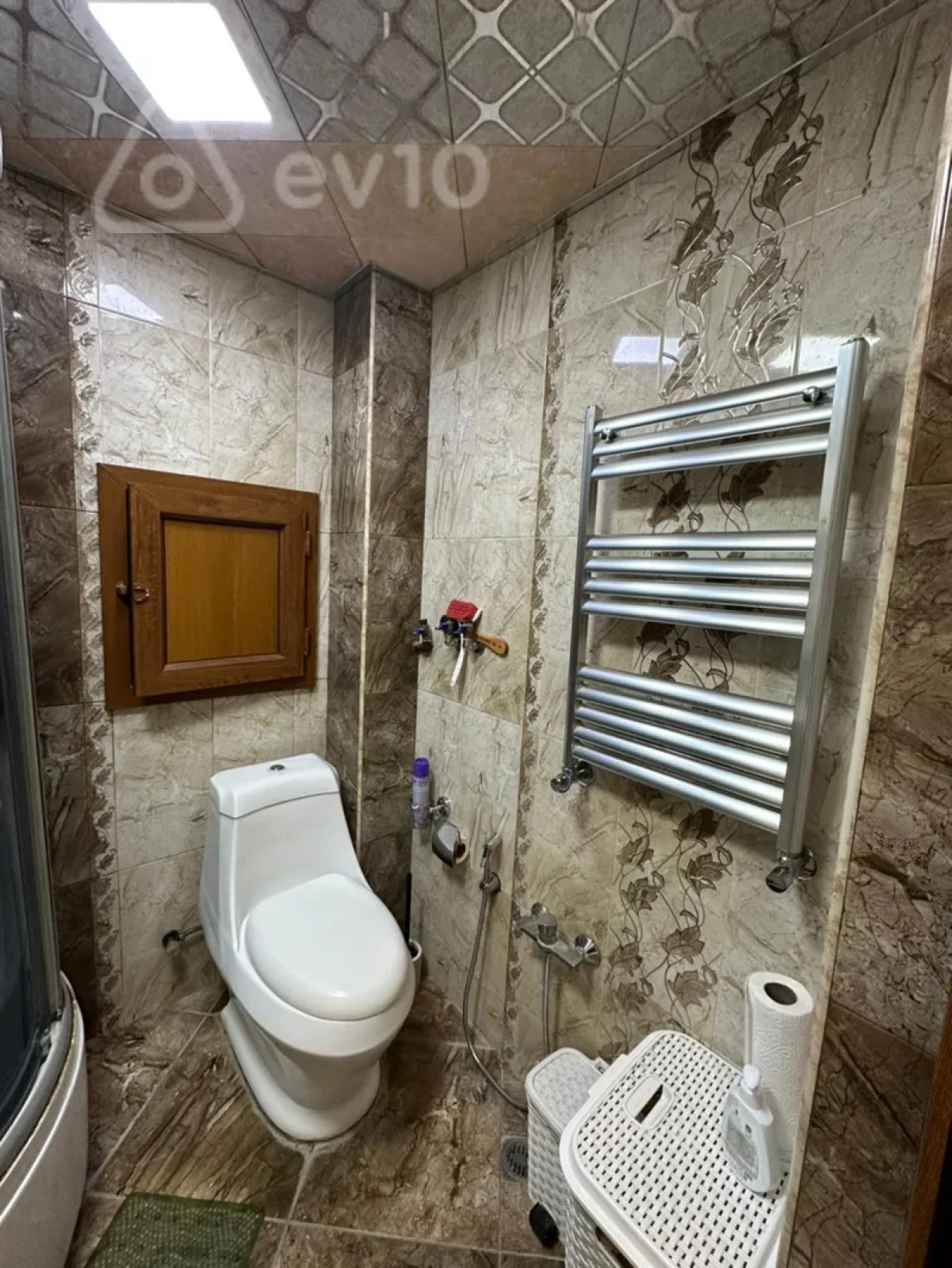 Satılır 3 otaqlı köhnə tikili 70 m²