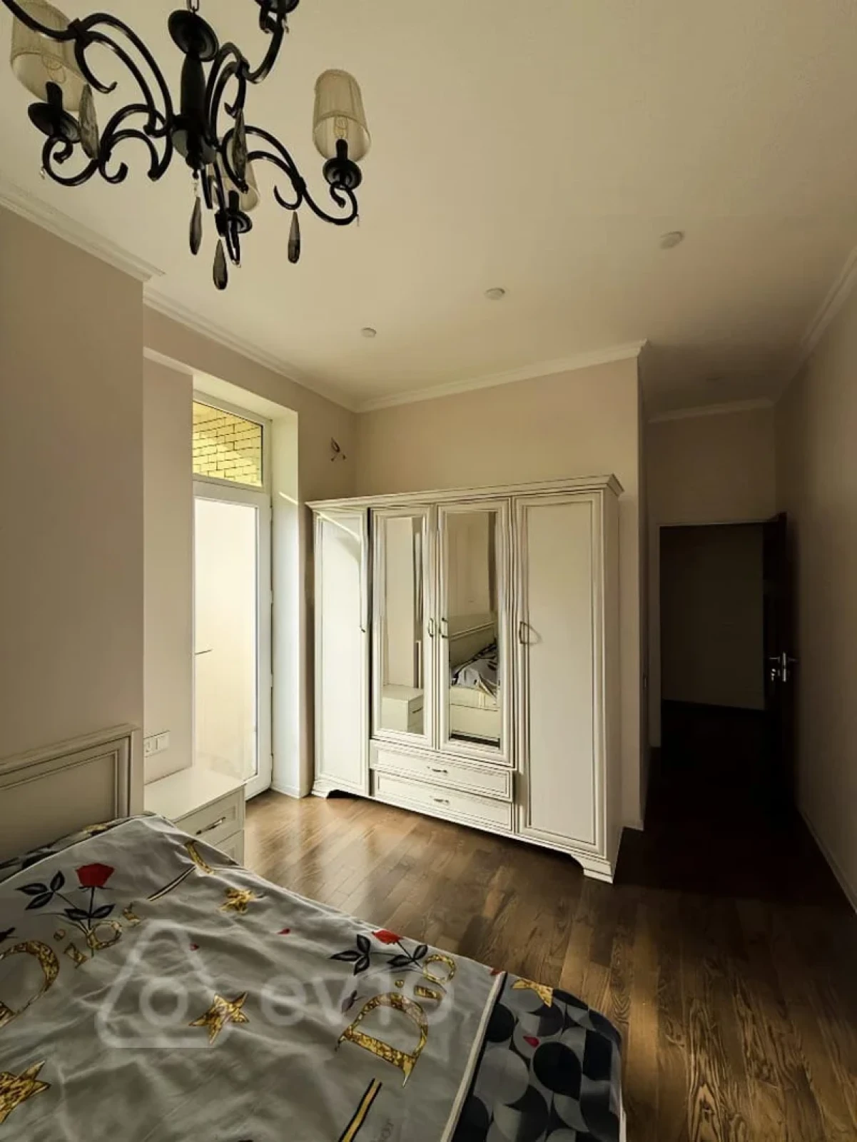 Satılır 3 otaqlı yeni tikili 120 m²