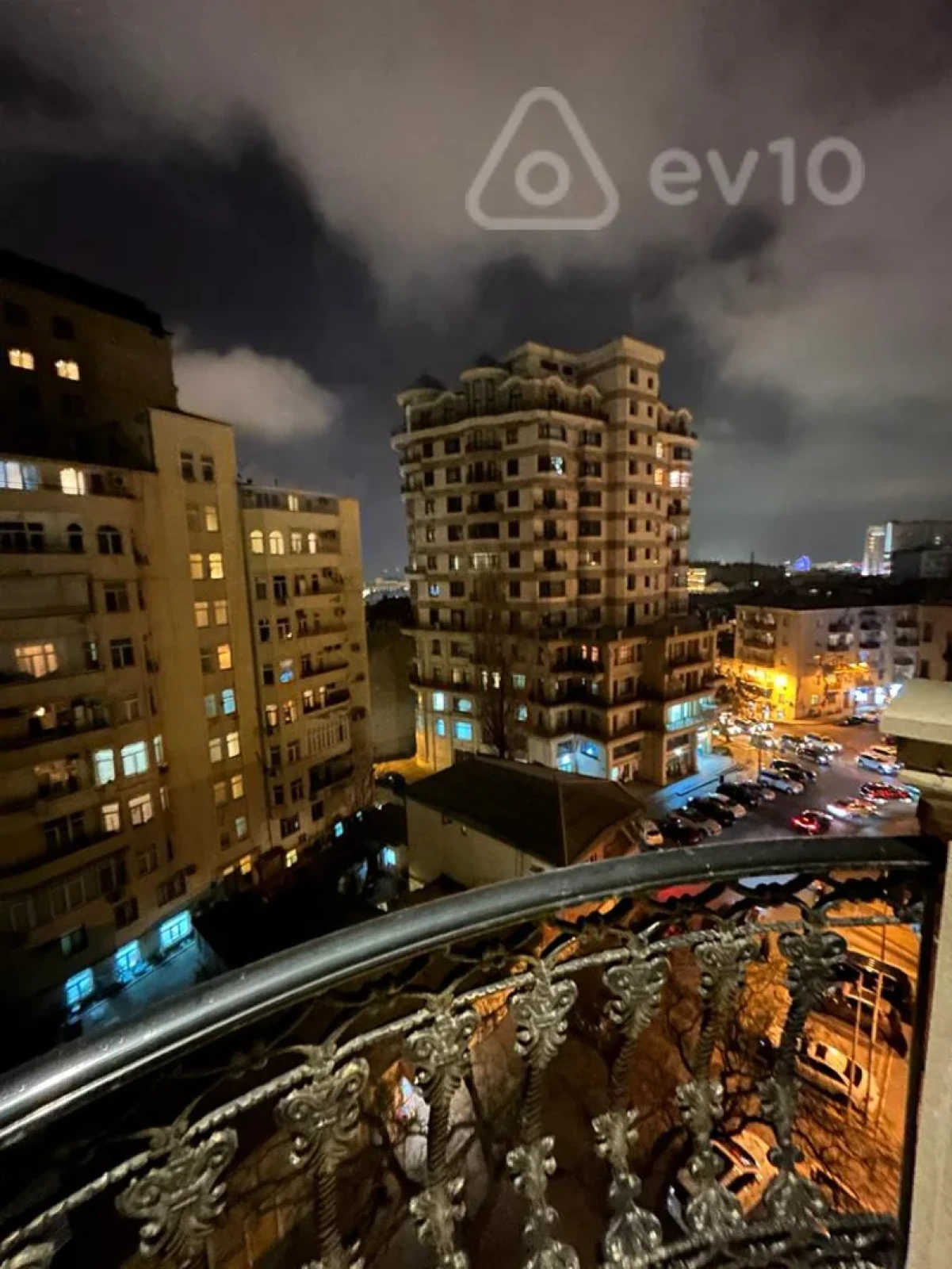 Kirayə verilir 3 otaqlı yeni tikili 180 m²