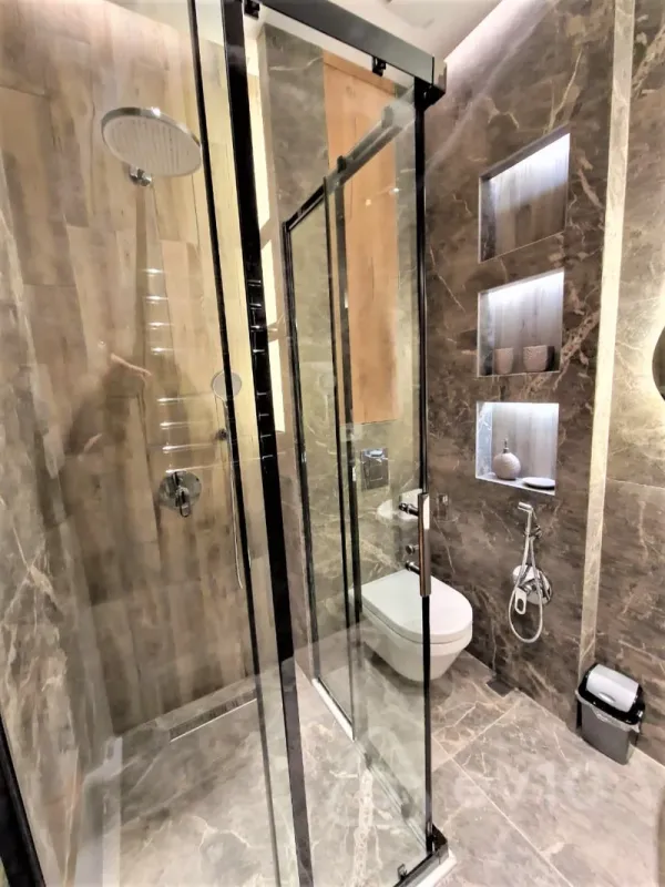 Kirayə verilir 3 otaqlı yeni tikili 180 m²