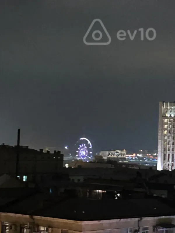 Kirayə verilir 3 otaqlı yeni tikili 180 m²