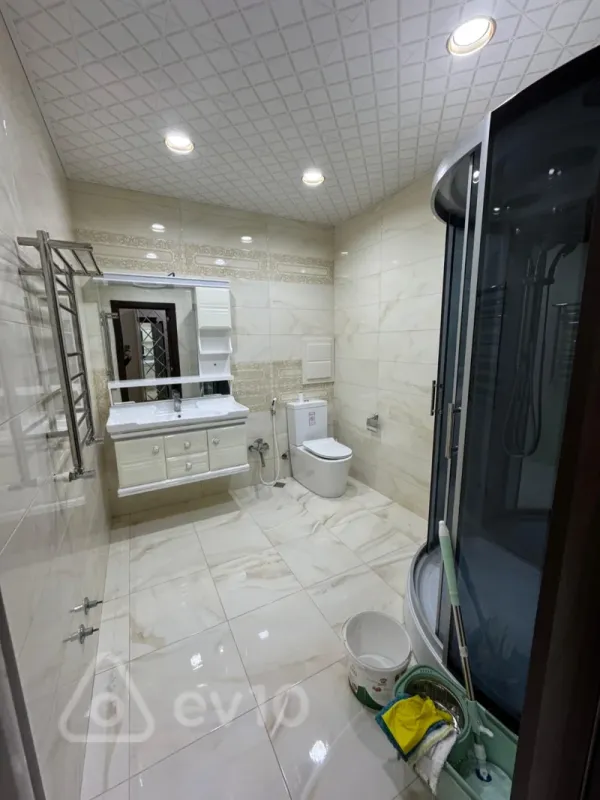 Kirayə verilir 2 otaqlı yeni tikili 75 m²