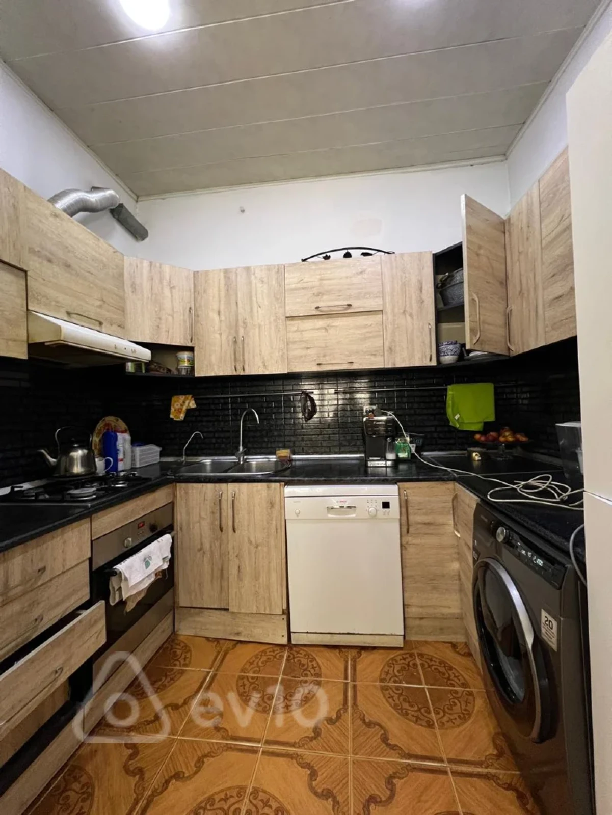 Satılır 3 otaqlı köhnə tikili 80 m²