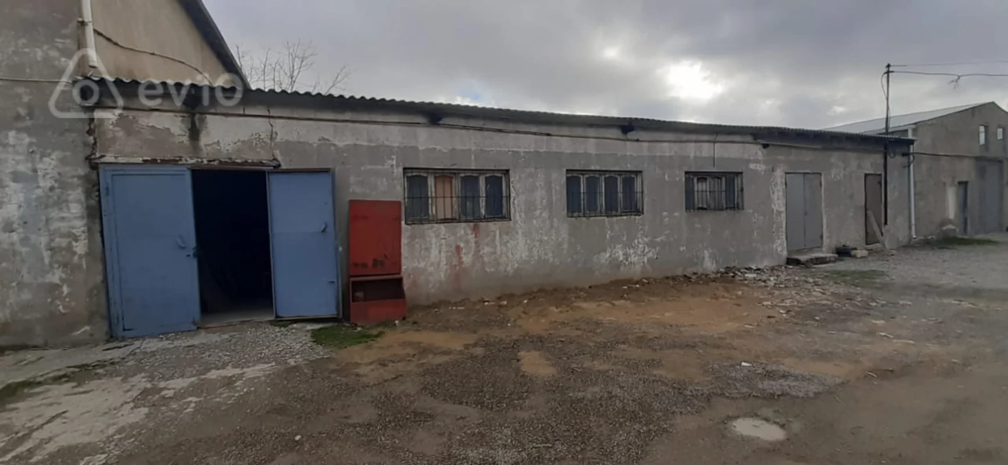 Kirayə verilir mənzil 300 m²