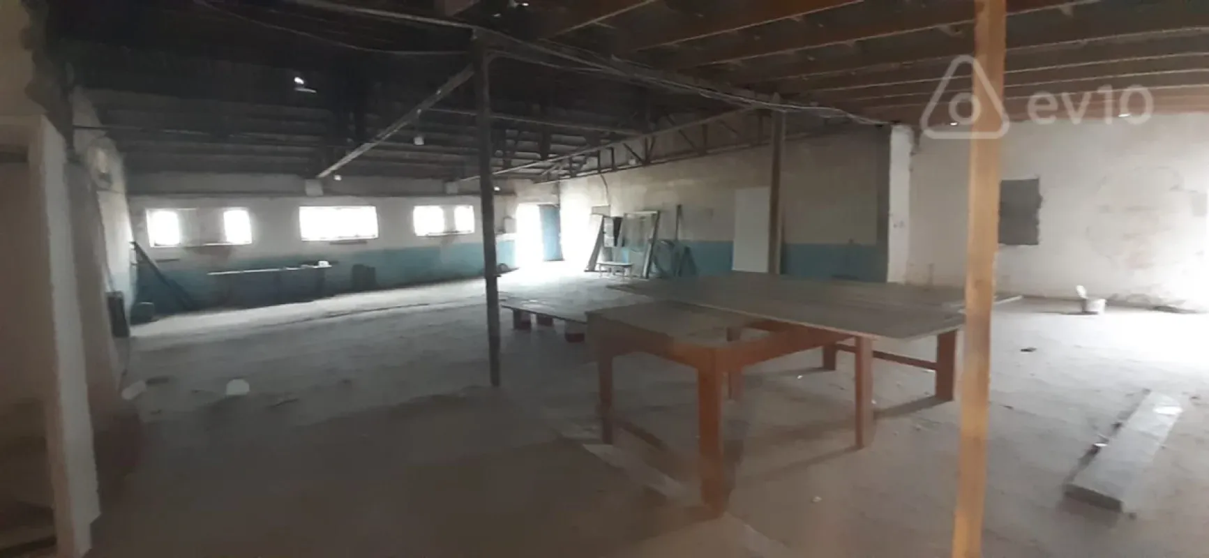 Kirayə verilir mənzil 300 m²