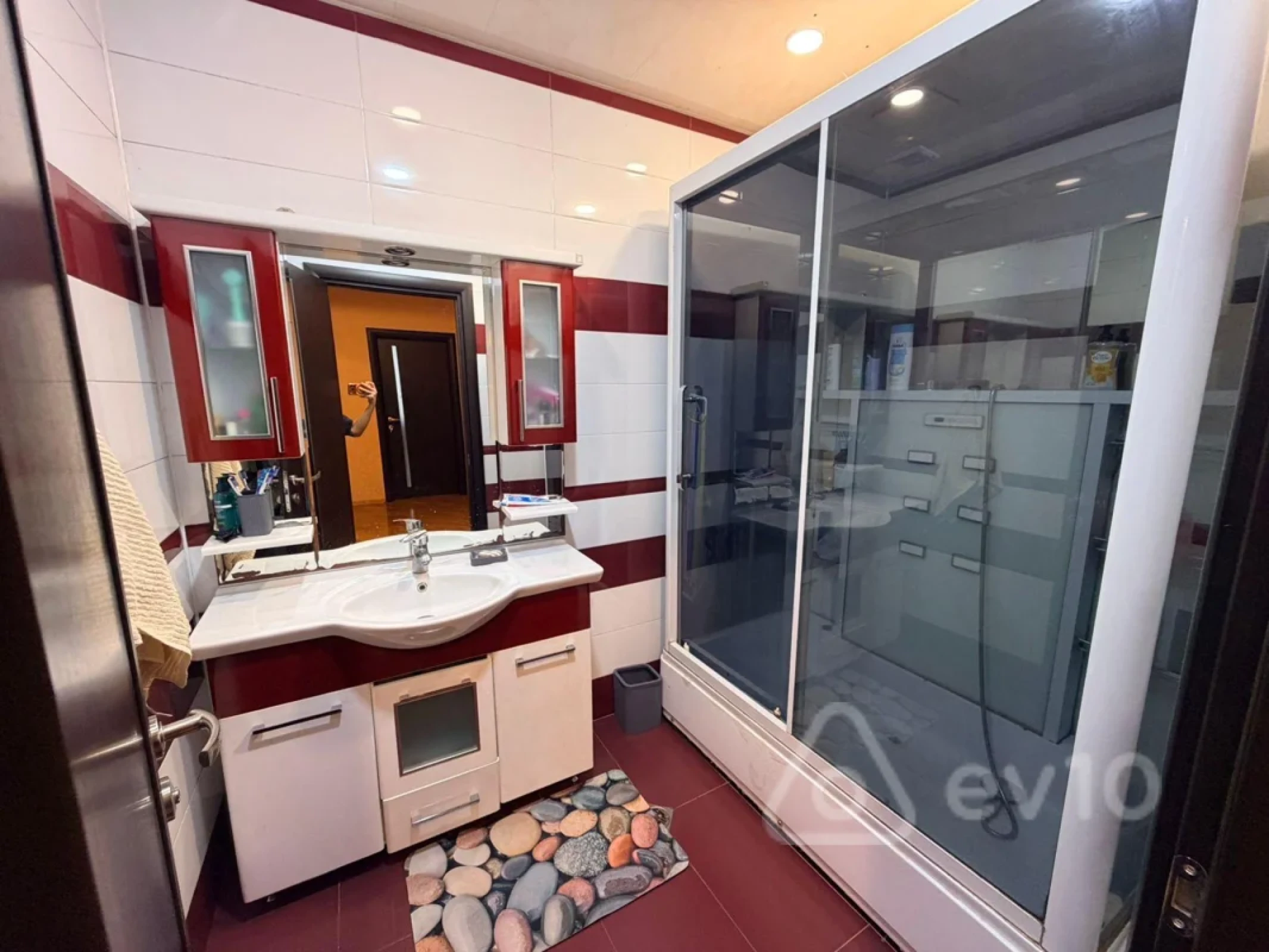 Satılır 2 otaqlı yeni tikili 110 m²