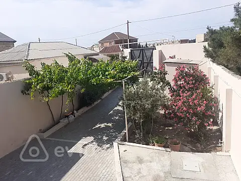 Kirayə verilir 3 otaqlı həyət evi 100 m²